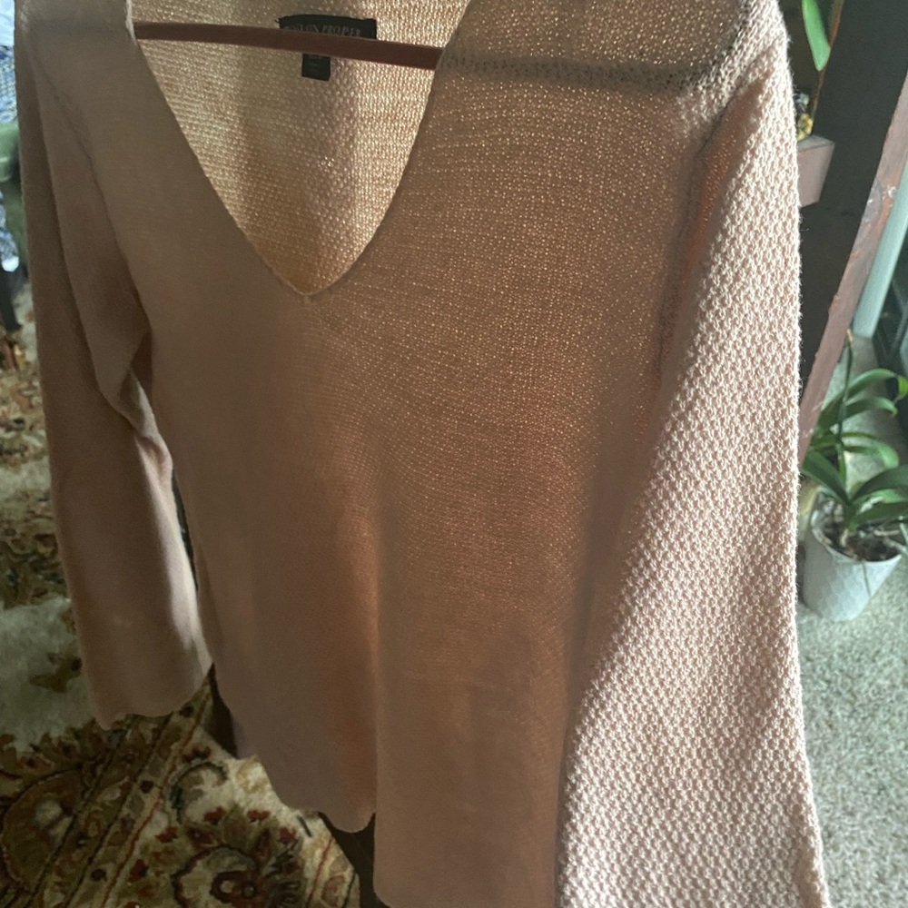 Boston Proper V-Neck Comfy Pullover-M